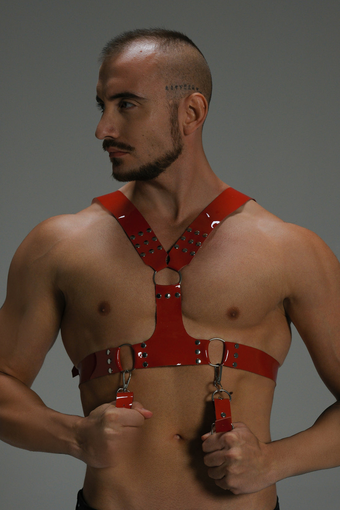 Men’s Leather Bondage Harness – Handmade Luxury Chest Strap – Glossy (view 13)