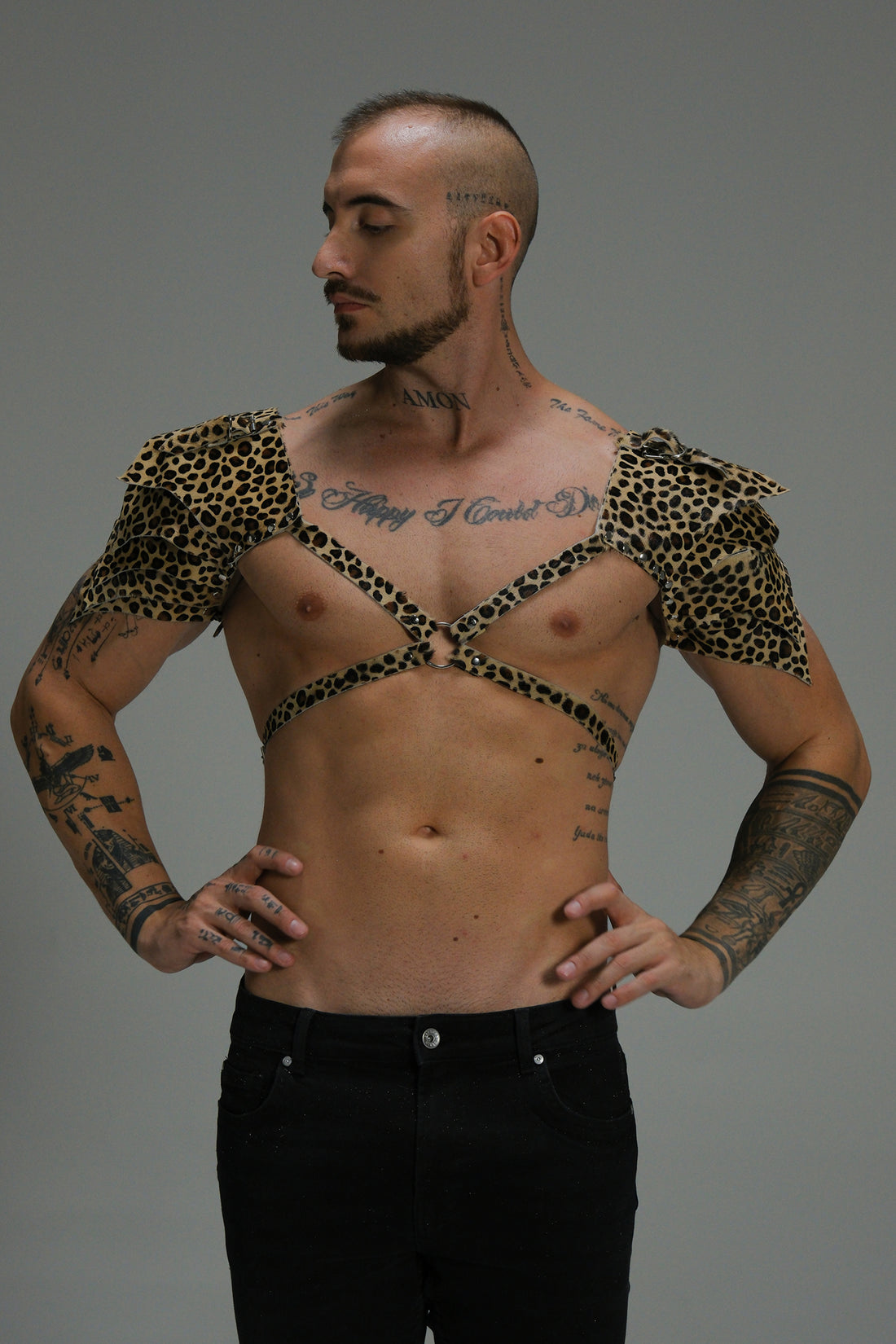 Handmade Luxury Men’s Leather Shoulder Harness Set – Leopard (Animal Pattern) (view 1)